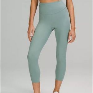 lululemon Base Pace High-Rise Crop 23" - size 4 - like new
